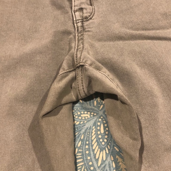 Capri Jean - Picture 3 of 4